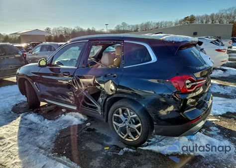 2022 BMW X3 xDrive30I z USA, uszkodzony, nr VIN 5UX53DP01N9K82208